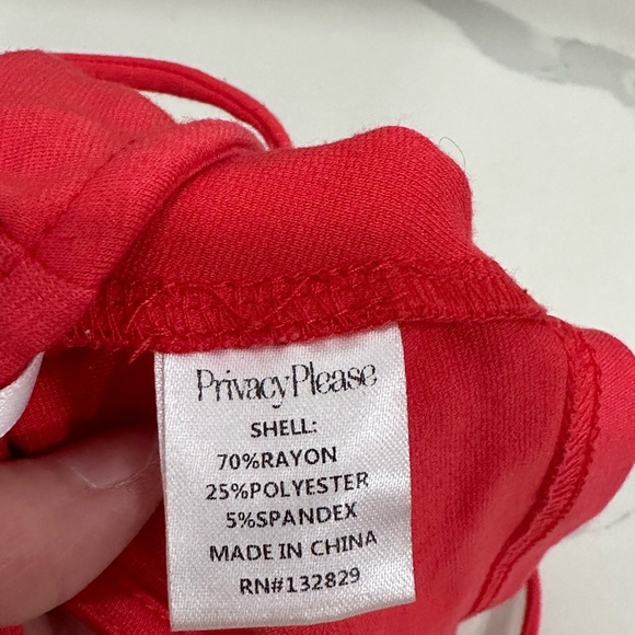 Privacy Please Goldman Ribbed Snap crop top red small - Picture 6 of 7